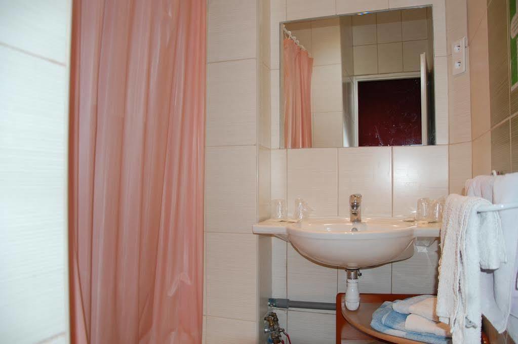 Hotel Louvre Vincenette Lourdes Exterior photo